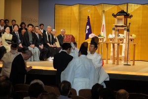 参列者お一人お一人が天拝を受け富士山の大神さまの御神威を受けられました