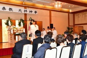 挨拶される管長台下