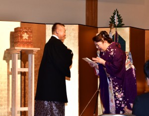 「瑞穂の会」瑞穂あけみさんに支援金を寄託しました